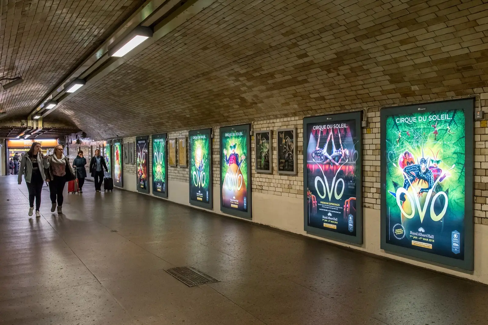 Classic paper poster formats on the Underground